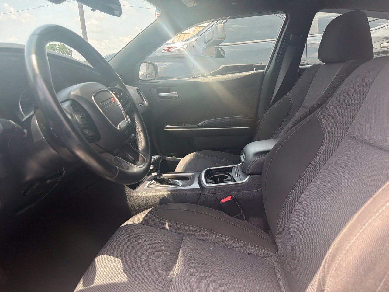 Used 2022 Dodge Charger SXT RWD image 8