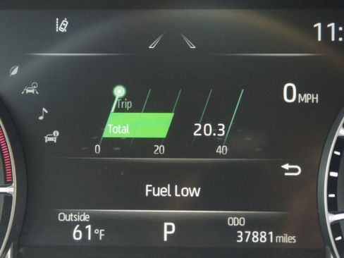 Used 2022 Toyota Highlander XLE image 4