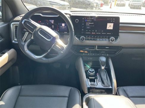 Used 2024 GMC Canyon Denali image 15