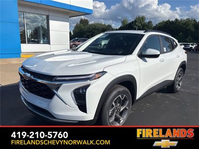 New 2025 Chevrolet Trax LT w/ Sunroof Package