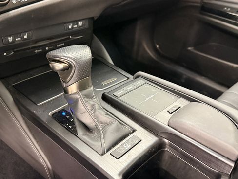 Certified 2022 Lexus ES 350 F Sport w/ Accessory Package FWD image 19