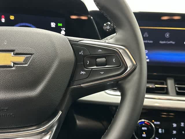 Used 2025 Chevrolet Trax LT w/ LT Convenience Package FWD image 18