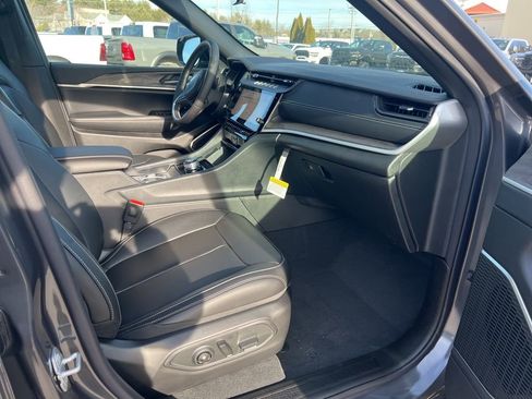 New 2026 Jeep Grand Cherokee Limited image 11