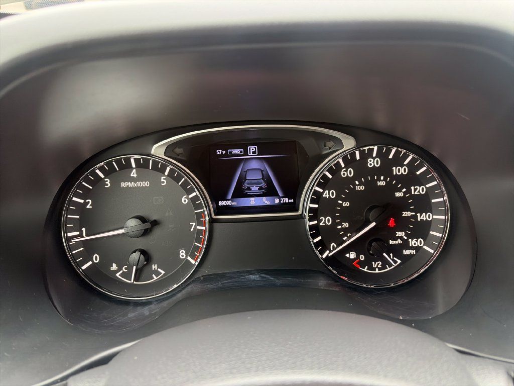 Used 2020 Nissan Pathfinder SV AWD/4WD image 16