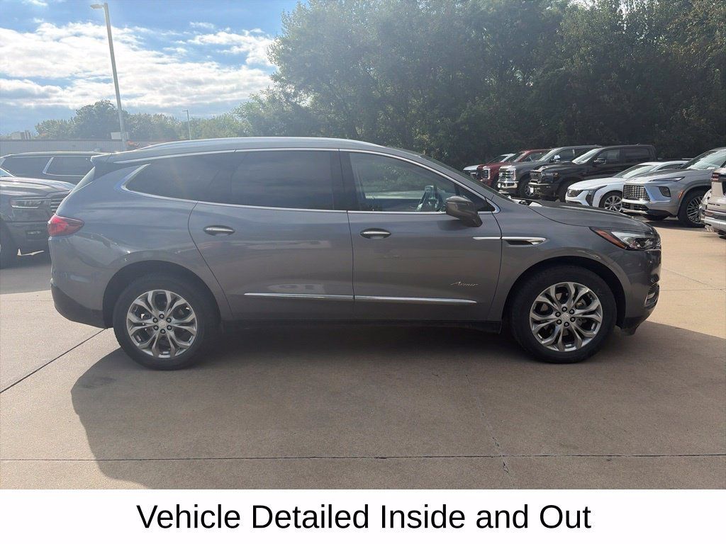 Used 2019 Buick Enclave Avenir w/ Avenir Technology Package AWD/4WD image 7