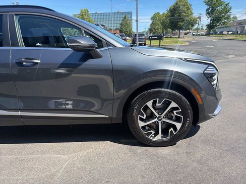 Certified 2024 Kia Sportage EX w/ EX Premium Package AWD/4WD image 6