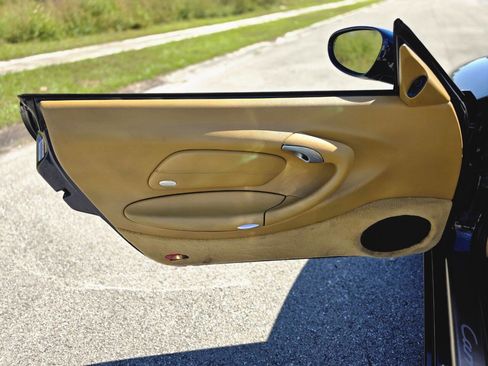 Used 2000 Porsche 911 Carrera image 25