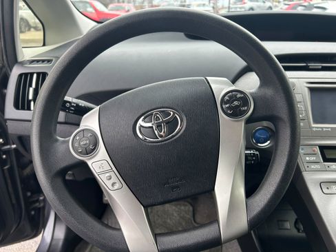 Used 2012 Toyota Prius Three image 7