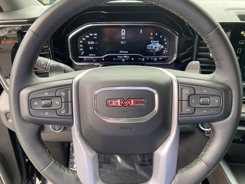 Used 2023 GMC Sierra 1500 SLT image 13