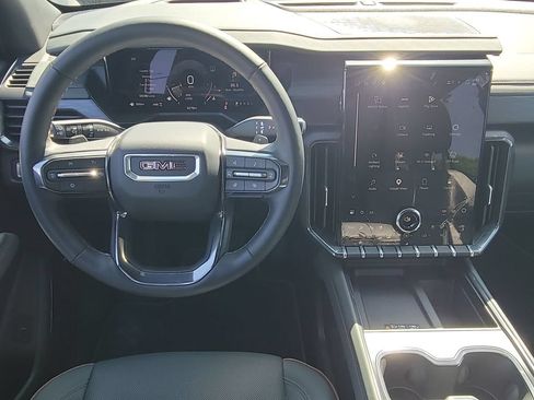 Used 2026 GMC Acadia AT4 w/ Luxury Package AWD/4WD image 11