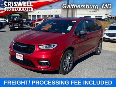 New 2026 Chrysler Pacifica Pinnacle