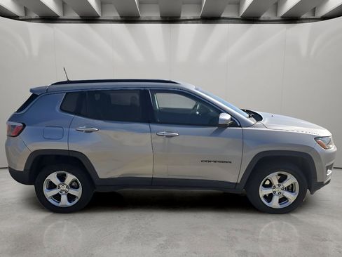 Used 2019 Jeep Compass Latitude image 6