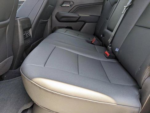 New 2024 Chevrolet Colorado LT w/ LT Convenience Package III image 15