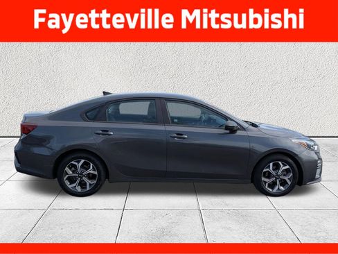 Used 2021 Kia Forte LXS FWD image 2