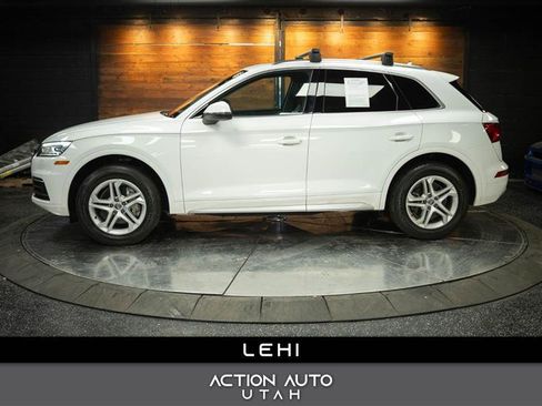 Used 2019 Audi Q5 2.0T Premium w/ Convenience Package AWD/4WD image 1