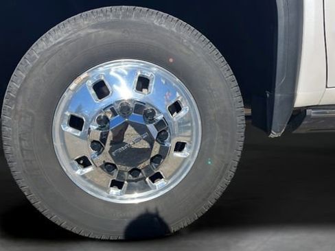 Used 2024 GMC Sierra 3500 Denali w/ Denali Reserve Package image 10