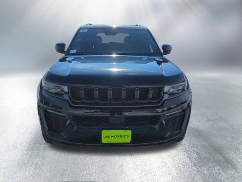 New 2026 Jeep Grand Cherokee Limited w/ Limited Altitude Package AWD/4WD image 2