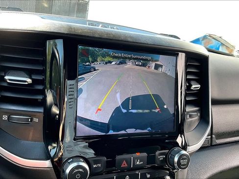 Used 2022 RAM 1500 Big Horn AWD/4WD image 15