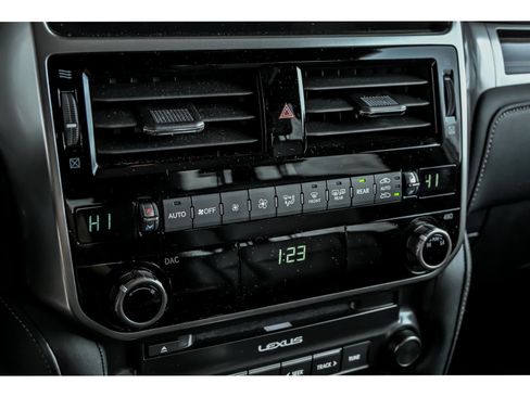 Used 2023 Lexus GX 460 Premium image 21