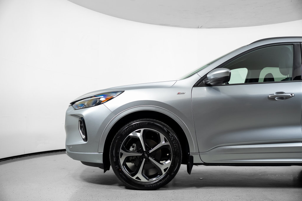 Used 2023 Ford Escape ST-Line Elite AWD/4WD image 14