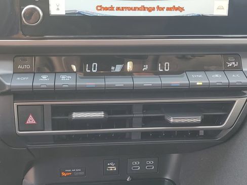 Used 2025 Toyota Camry LE FWD image 16