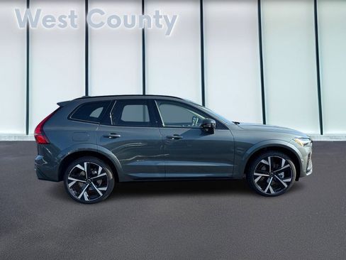 New 2026 Volvo XC60 T8 Ultra image 2