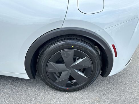 New 2026 Toyota Prius Plug-In Hybrid FWD image 6