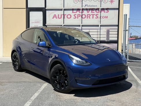 Used 2020 Tesla Model Y Long Range AWD/4WD image 2