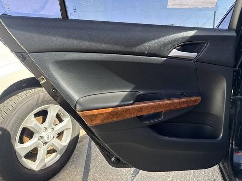 Used 2012 Honda Accord EX image 17