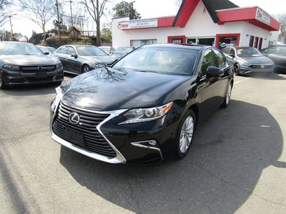 Used 2016 Lexus ES 350 w/ Navigation System Package