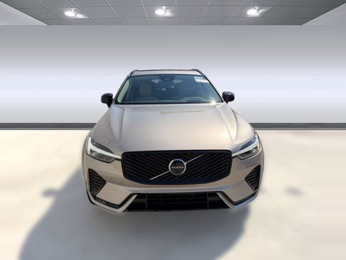 Certified 2026 Volvo XC60 B5 Ultra w/ Climate Package AWD/4WD image 6