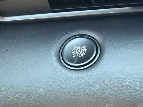 Certified 2025 Hyundai Elantra Sport FWD image 28