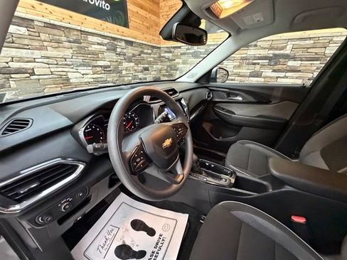 Used 2023 Chevrolet TrailBlazer LT w/ Convenience Package AWD/4WD image 12