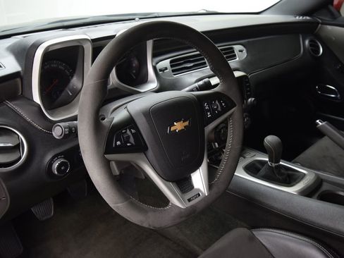 Used 2014 Chevrolet Camaro SS w/ SS Performance Package image 15