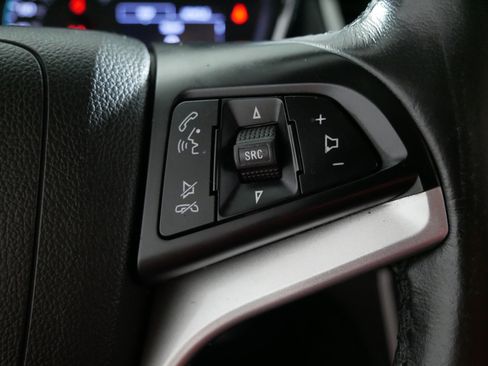 Used 2019 Chevrolet Trax LT w/ LT Convenience Package image 28