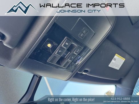Used 2022 Volkswagen Atlas Cross Sport SE AWD/4WD image 17