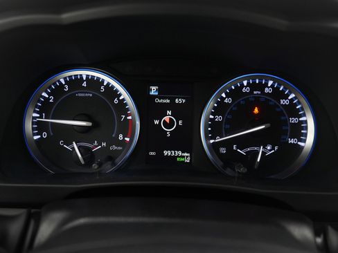 Used 2018 Toyota Highlander XLE w/ Carpet Mat Package (TMS) image 29