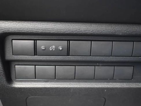 Used 2024 Mitsubishi Outlander ES image 22