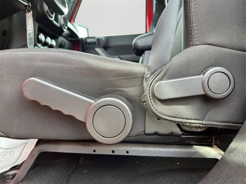 Used 2017 Jeep Wrangler Unlimited Sport w/ Connectivity Group image 25