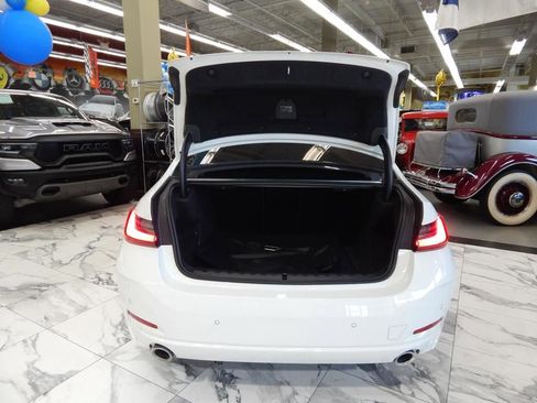 Used 2025 BMW 330i xDrive Sedan w/ M Sport Package image 7