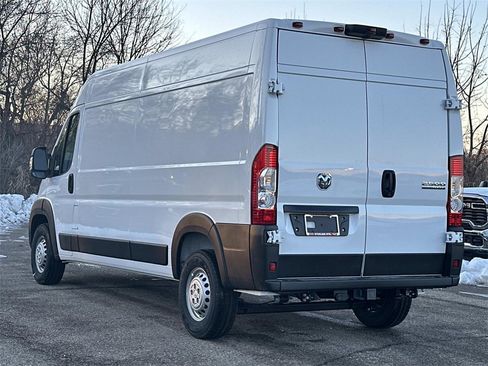 New 2026 RAM ProMaster 2500 w/ Convenience Group image 4