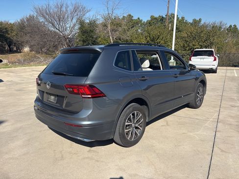Used 2019 Volkswagen Tiguan SE image 5