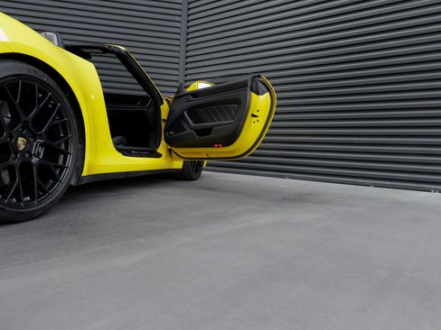 Certified 2023 Porsche 911 Carrera 4 GTS image 32