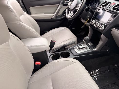 Used 2018 Subaru Forester 2.5i Limited AWD/4WD image 10