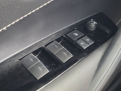 Used 2022 Toyota Corolla SE FWD image 24