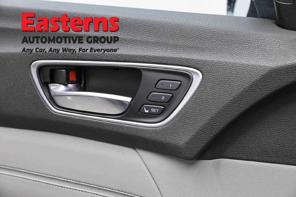 Used 2018 Acura TLX w/ Technology Package FWD image 22