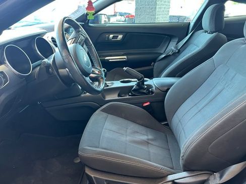 Used 2018 Ford Mustang GT RWD image 12