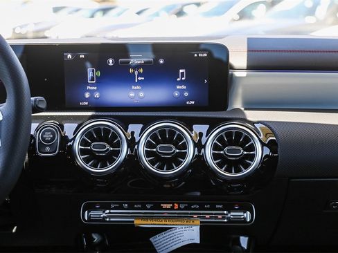 New 2025 Mercedes-Benz CLA 250 4MATIC image 13