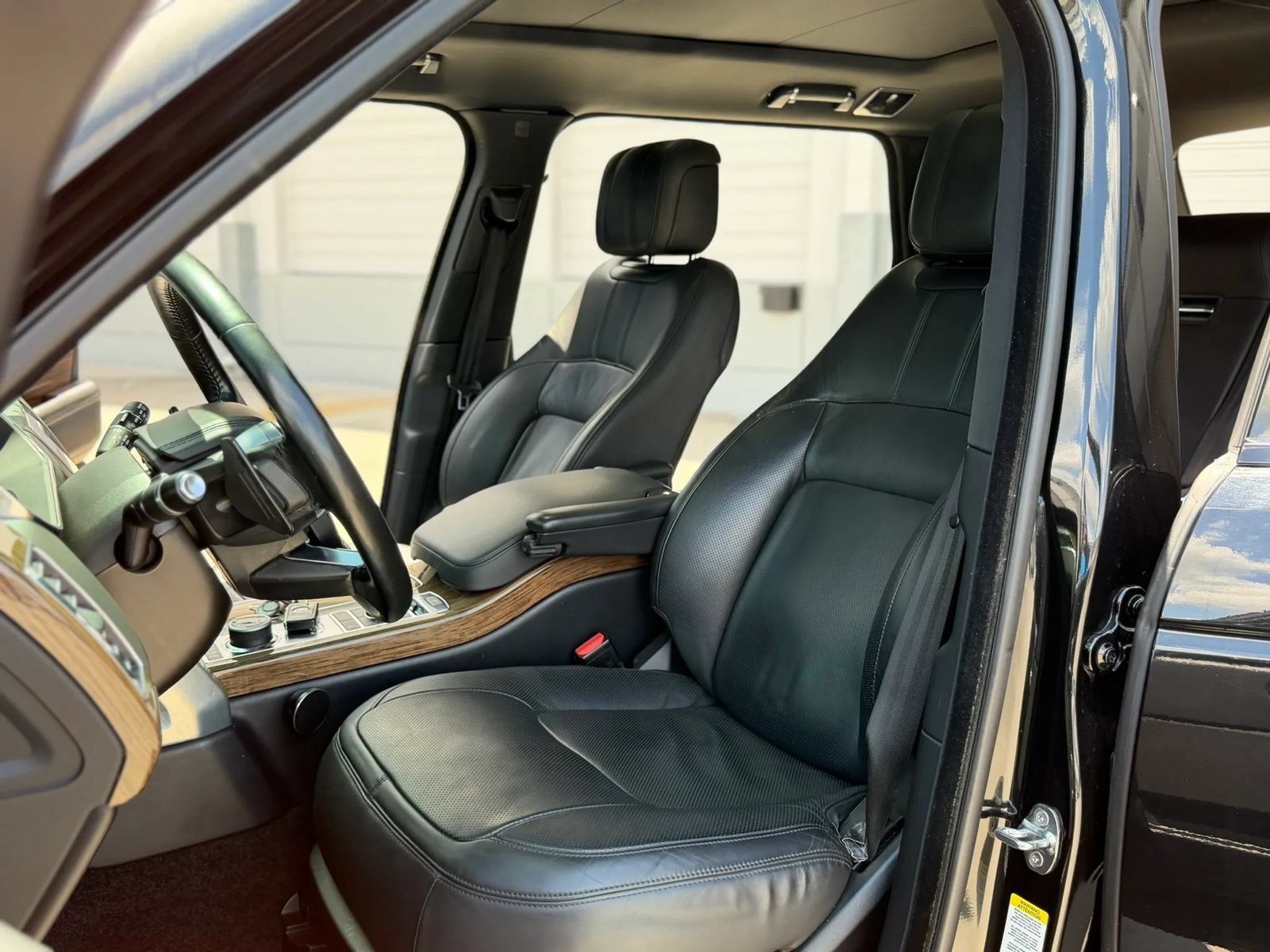 Used 2019 Land Rover Range Rover Long Wheelbase Supercharged AWD/4WD image 19