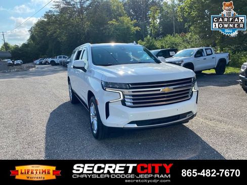 Used 2021 Chevrolet Suburban High Country w/ Premium Package AWD/4WD image 3